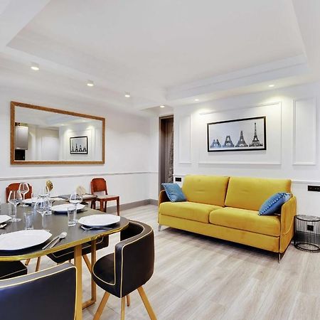 Magnifique Appartement - 2Br - 6P - Place De L'Etoile Paris Luaran gambar