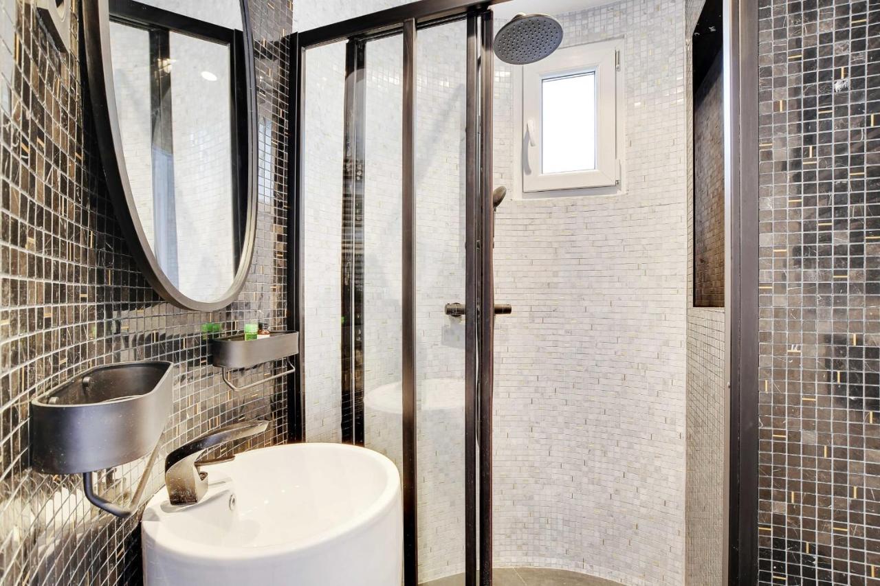 Magnifique Appartement - 2Br - 6P - Place De L'Etoile Paris Luaran gambar
